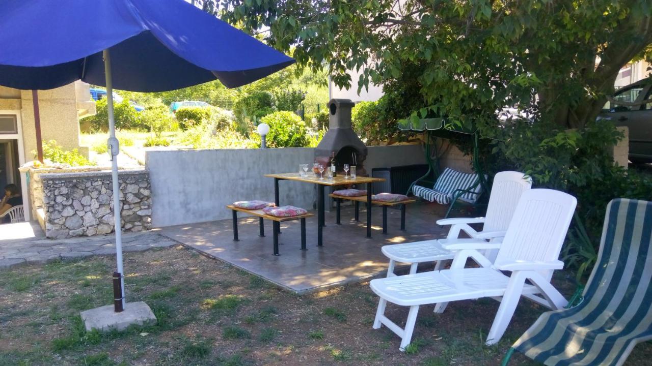 Appartement Apartman Mira à Baška Extérieur photo