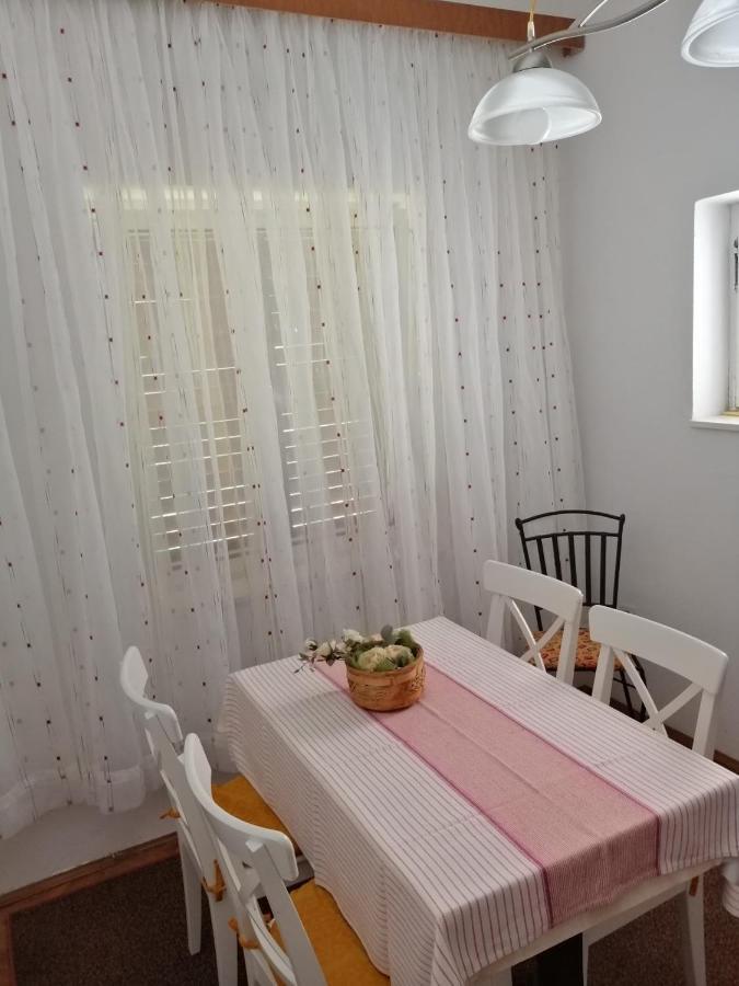 Appartement Apartman Mira à Baška Extérieur photo