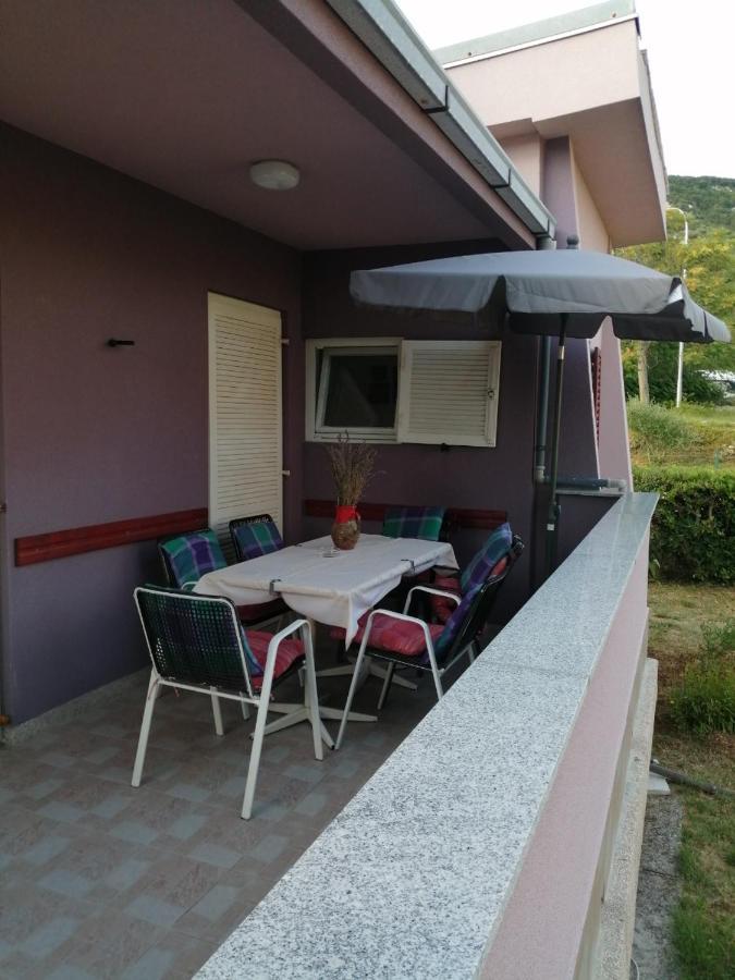 Appartement Apartman Mira à Baška Extérieur photo