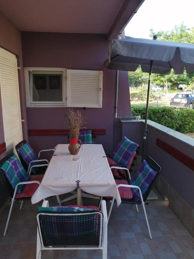 Appartement Apartman Mira à Baška Extérieur photo